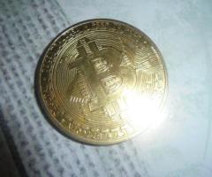 piece bitcoin de collection et piece premier pas sur la lune